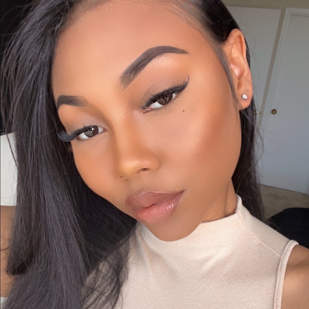Meet your Posher, Kyla